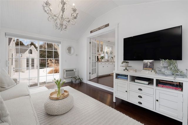 34 North Country Club Drive, Warwick, RI 02888