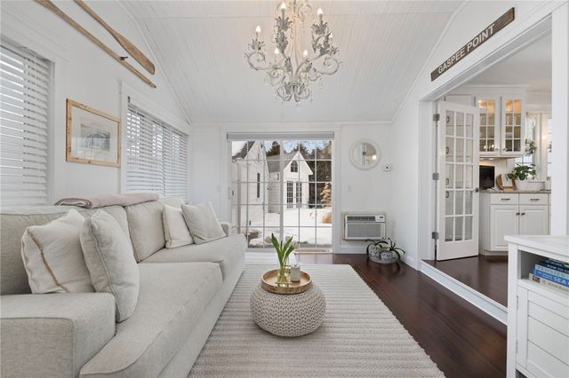 34 North Country Club Drive, Warwick, RI 02888