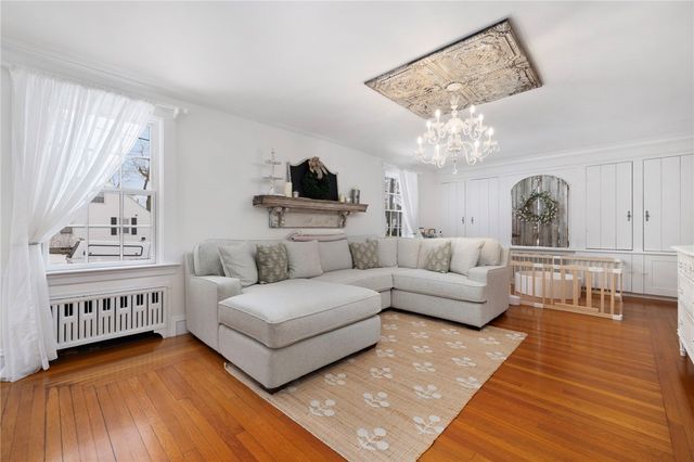 34 North Country Club Drive, Warwick, RI 02888