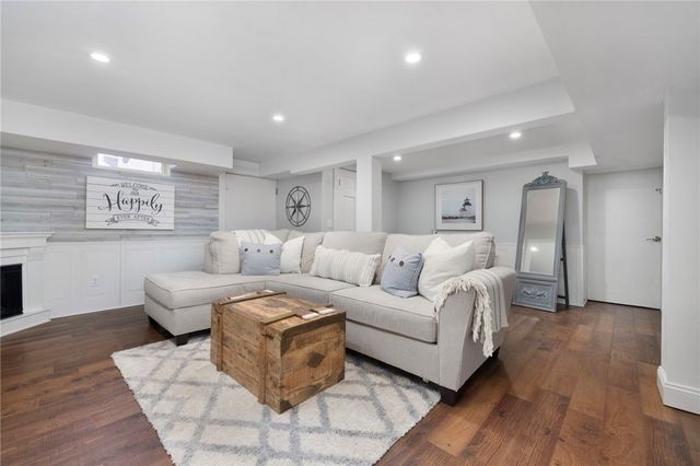 34 North Country Club Drive, Warwick, RI 02888