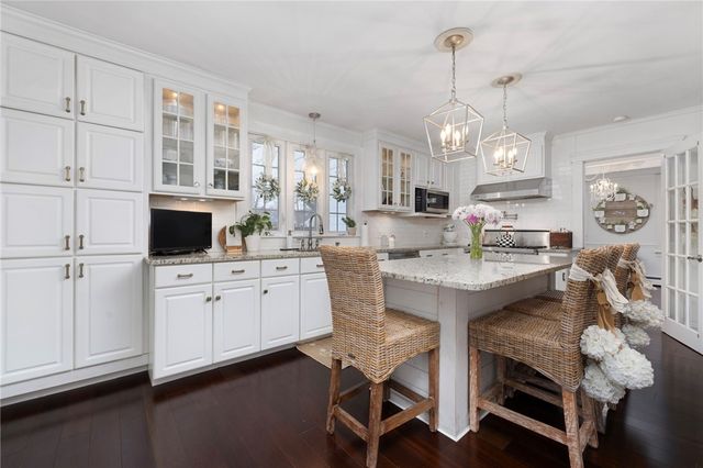 34 North Country Club Drive, Warwick, RI 02888