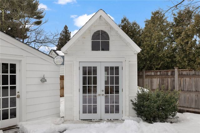 34 North Country Club Drive, Warwick, RI 02888