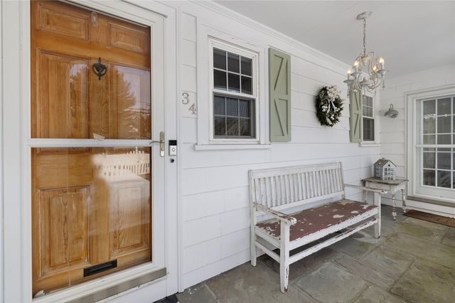 34 North Country Club Drive, Warwick, RI 02888