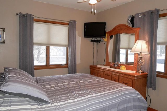 401 PINE STREET, Athens, WI 54411