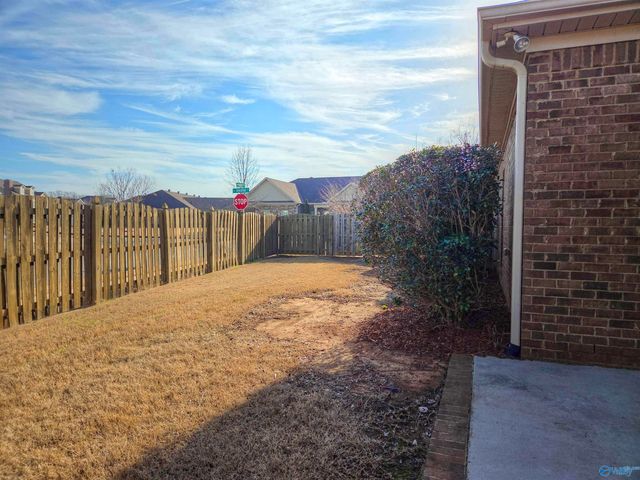 44 Atherton Circle, Huntsville, AL 35824