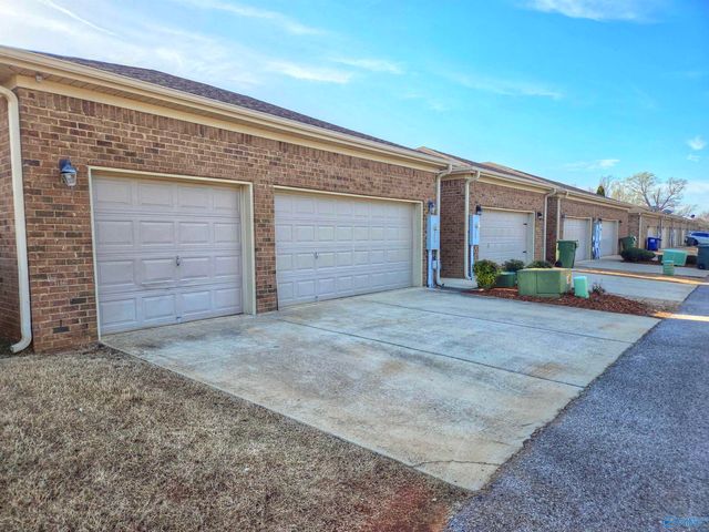 44 Atherton Circle, Huntsville, AL 35824