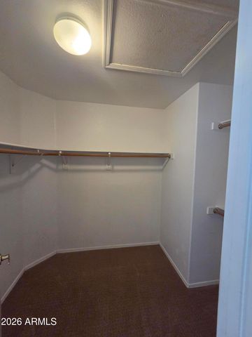 2925 E BLACKHAWK Drive, Phoenix, AZ 85050