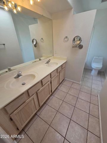 2925 E BLACKHAWK Drive, Phoenix, AZ 85050
