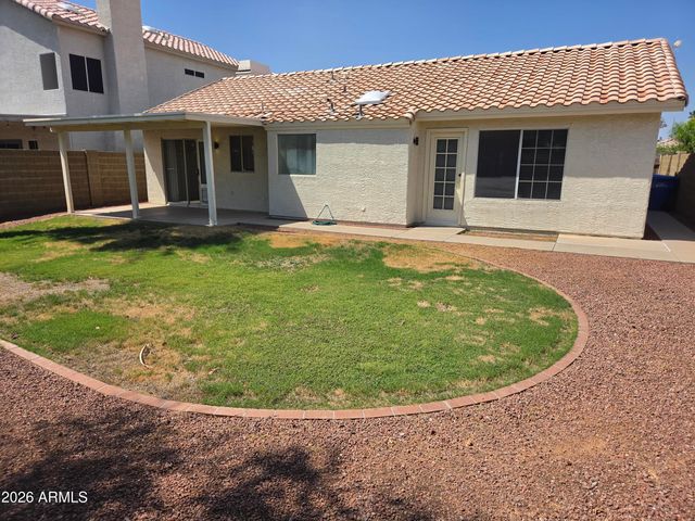 2925 E BLACKHAWK Drive, Phoenix, AZ 85050