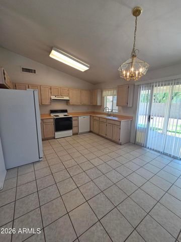 2925 E BLACKHAWK Drive, Phoenix, AZ 85050