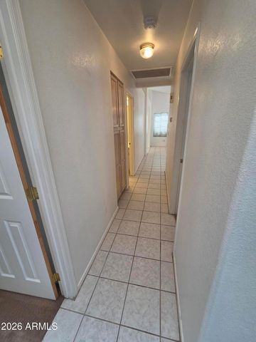 2925 E BLACKHAWK Drive, Phoenix, AZ 85050