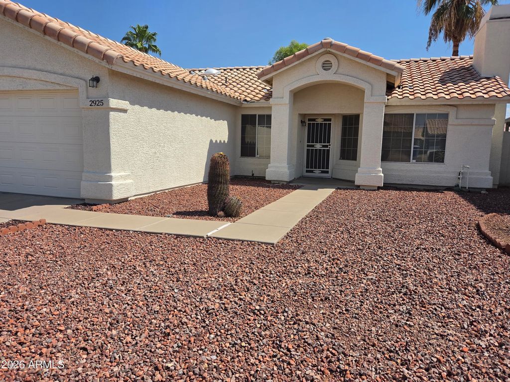 2925 E BLACKHAWK Drive, Phoenix, AZ 85050