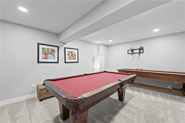 318 Lakeside Drive, Liberty, MO 64068