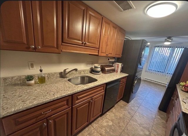 51 Melrose St 4D, Melrose, MA 02176