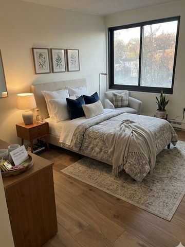 51 Melrose St 4D, Melrose, MA 02176