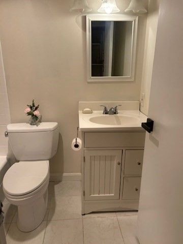 51 Melrose St 4D, Melrose, MA 02176