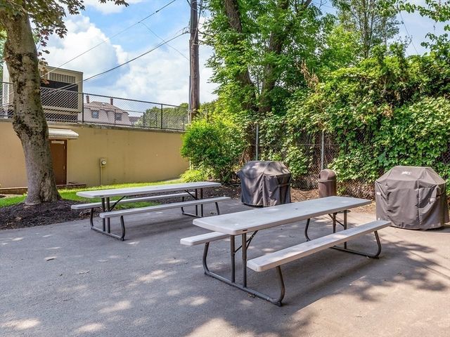 51 Melrose St 4D, Melrose, MA 02176