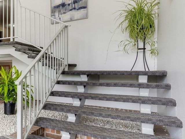 51 Melrose St 4D, Melrose, MA 02176