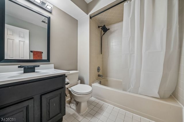 101 Jamestown Rd Ondo, Bernards Twp., NJ 07920