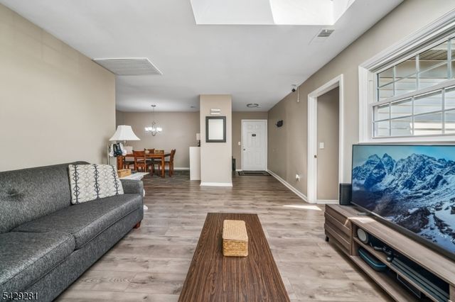 101 Jamestown Rd Ondo, Bernards Twp., NJ 07920