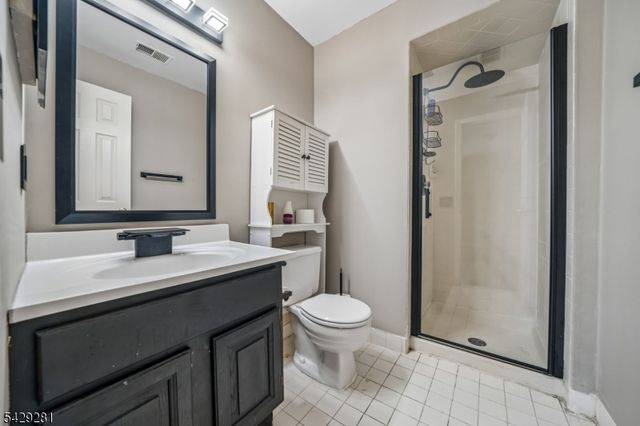 101 Jamestown Rd Ondo, Bernards Twp., NJ 07920