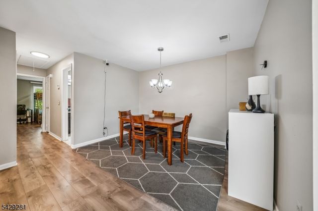 101 Jamestown Rd Ondo, Bernards Twp., NJ 07920