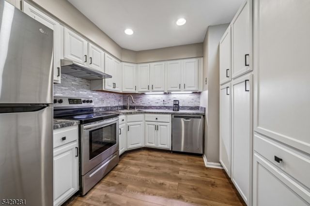 101 Jamestown Rd Ondo, Bernards Twp., NJ 07920
