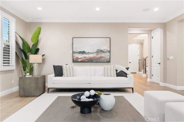 27 Gillman Street, Irvine, CA 92612