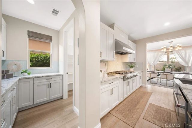 27 Gillman Street, Irvine, CA 92612