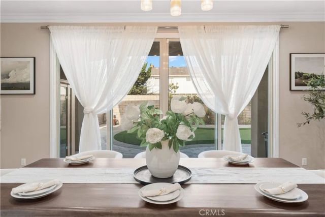 27 Gillman Street, Irvine, CA 92612