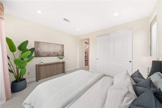 27 Gillman Street, Irvine, CA 92612