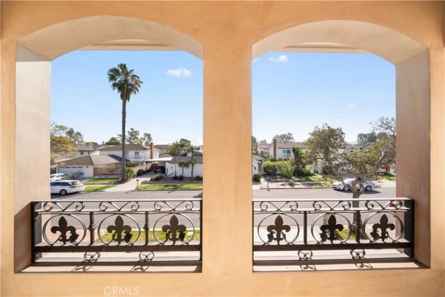 27 Gillman Street, Irvine, CA 92612