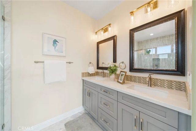 27 Gillman Street, Irvine, CA 92612