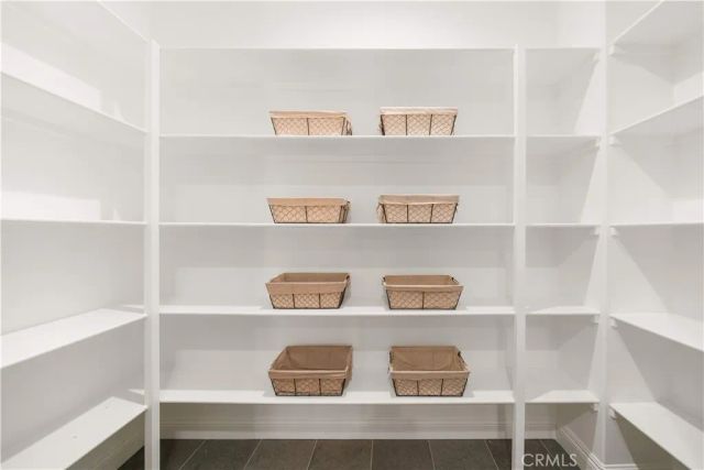 27 Gillman Street, Irvine, CA 92612