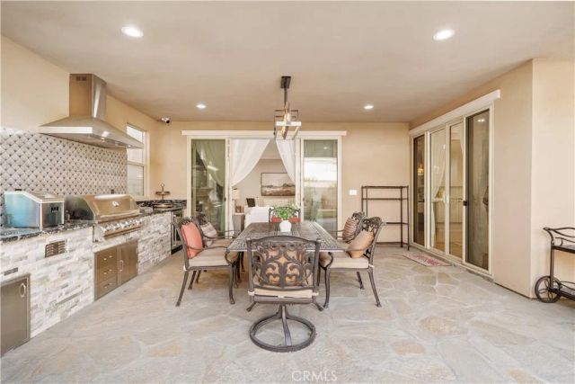 27 Gillman Street, Irvine, CA 92612