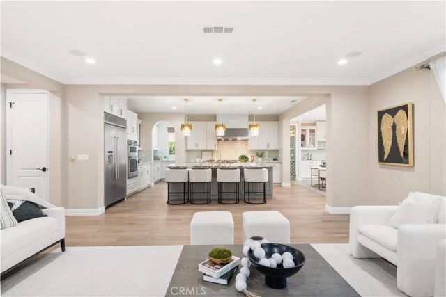 27 Gillman Street, Irvine, CA 92612