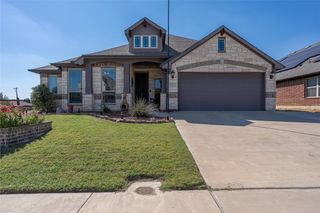 501 Lakeview Drive, Alvarado, TX 76009