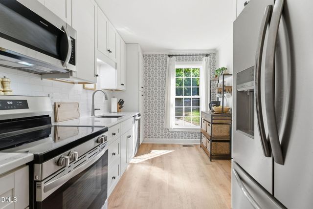 105 Hedgerow Court, Cary, NC 27513