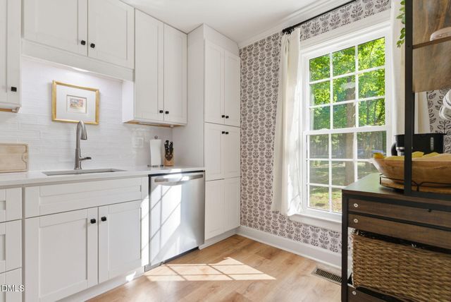 105 Hedgerow Court, Cary, NC 27513