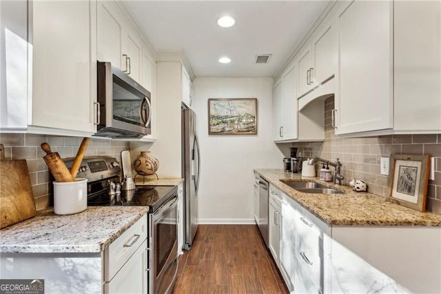 162 Lablanc Way NW, Atlanta, GA 30327