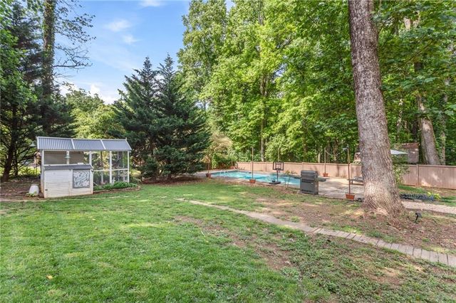 2262 Stag Run, Suwanee, GA 30024