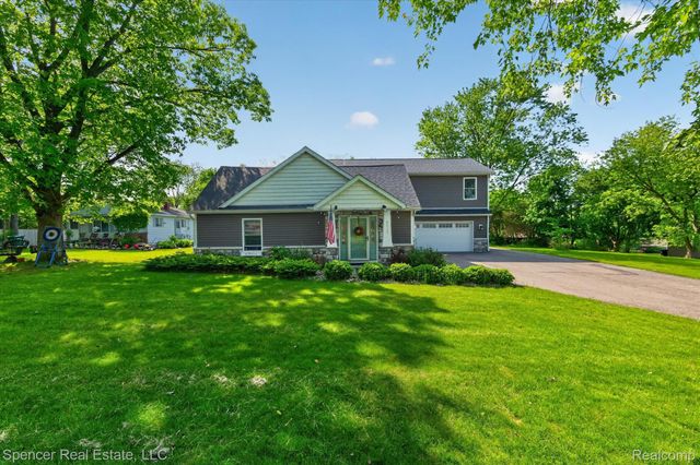 6415 Sunnydale Road, Independence Charter Township, MI 48346
