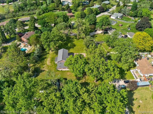 6415 Sunnydale Road, Independence Charter Township, MI 48346