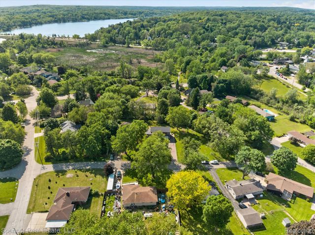 6415 Sunnydale Road, Independence Charter Township, MI 48346