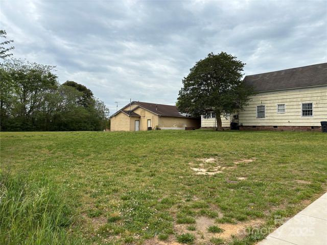 103 E Main Street, Dallas, NC 28034