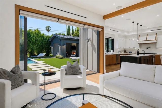 4158 Farmdale, Studio City, CA 91604
