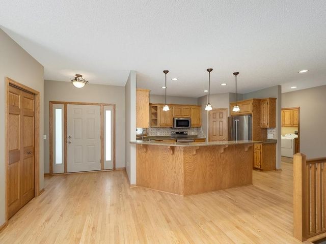 20588 Kearney Path, Lakeville, MN 55044