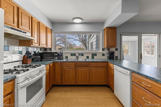 11348 Afton Road, Southgate, MI 48195