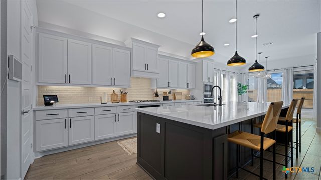 1925 Luna Street, New Braunfels, TX 78132
