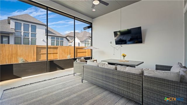 1925 Luna Street, New Braunfels, TX 78132